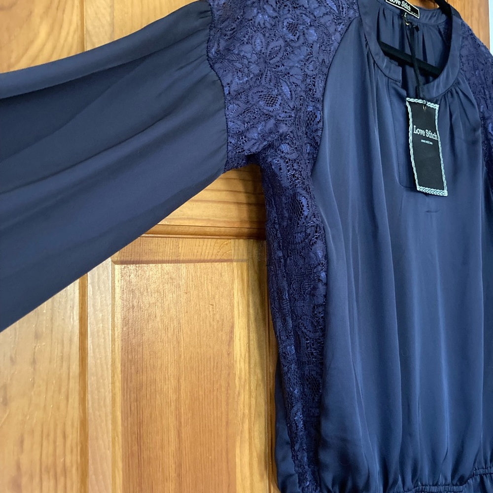 Navy Blue Blouse with lace accent. NWT, Size L, - Picture 2 of 4